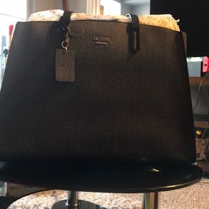 New GUESS Tote